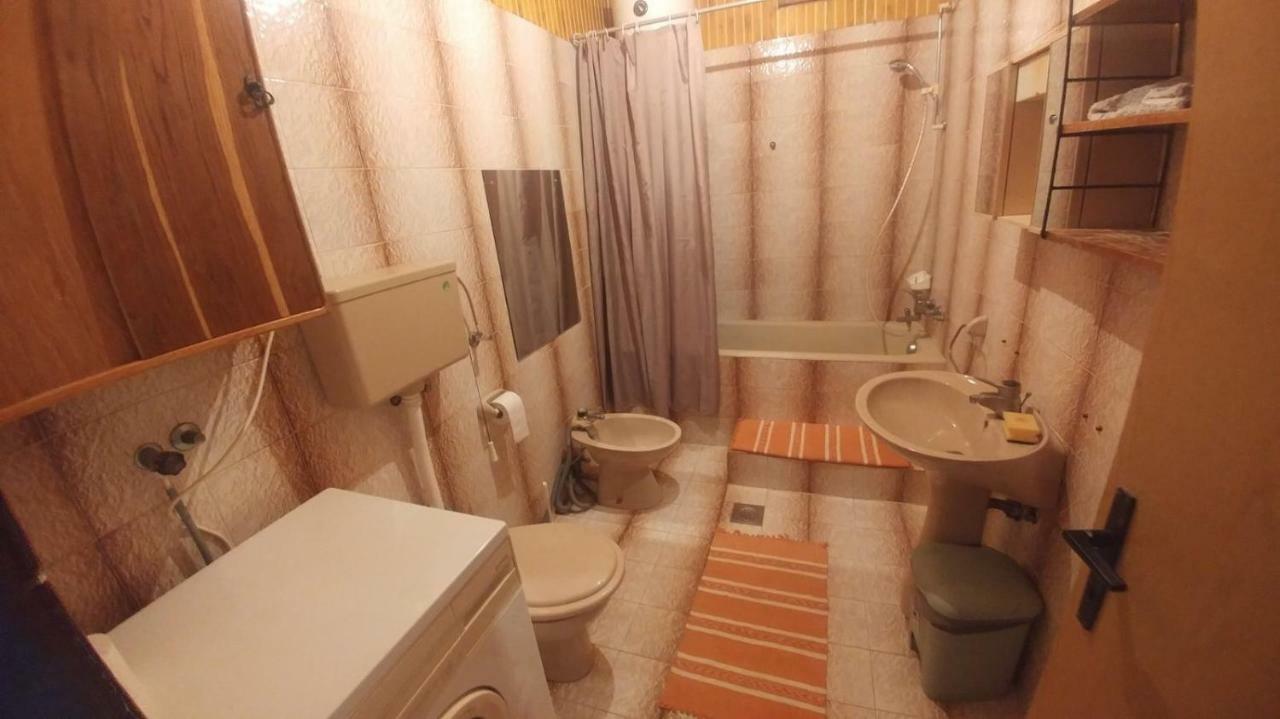 Family Apartment Near Beach Biograd Na Moru Kültér fotó