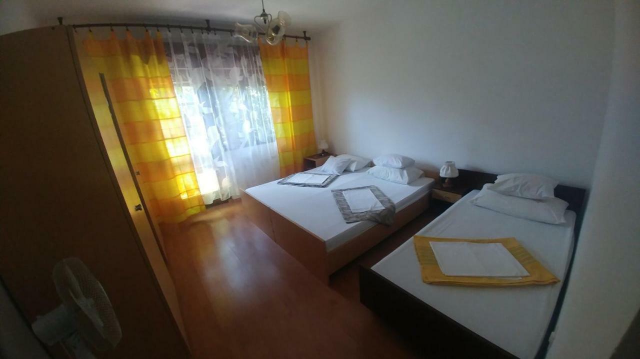 Family Apartment Near Beach Biograd Na Moru Kültér fotó